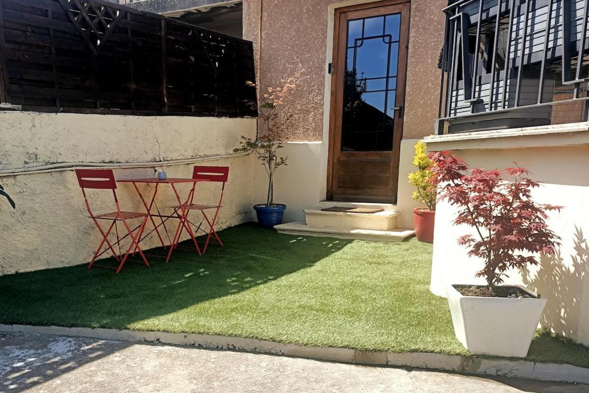 Le Petit Cocon - Parking Prive - Lyon Sud Διαμέρισμα Vénissieux Εξωτερικό φωτογραφία